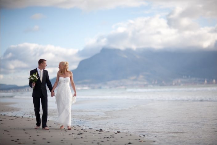Foto's Kaapstad bruiloft: Waarom niet trouwen op het strand van Kaapstad: ook een Kaapstad bruiloft